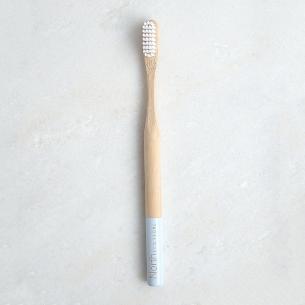 Bamboo toothbrush / Bambus tannbørste