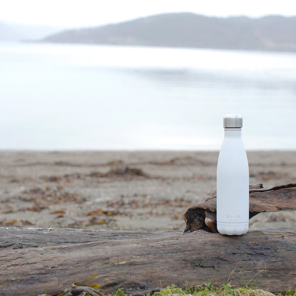 Insulated Stainless steel drinks bottle | Isolert flaske i rustfritt stål - Arctic White